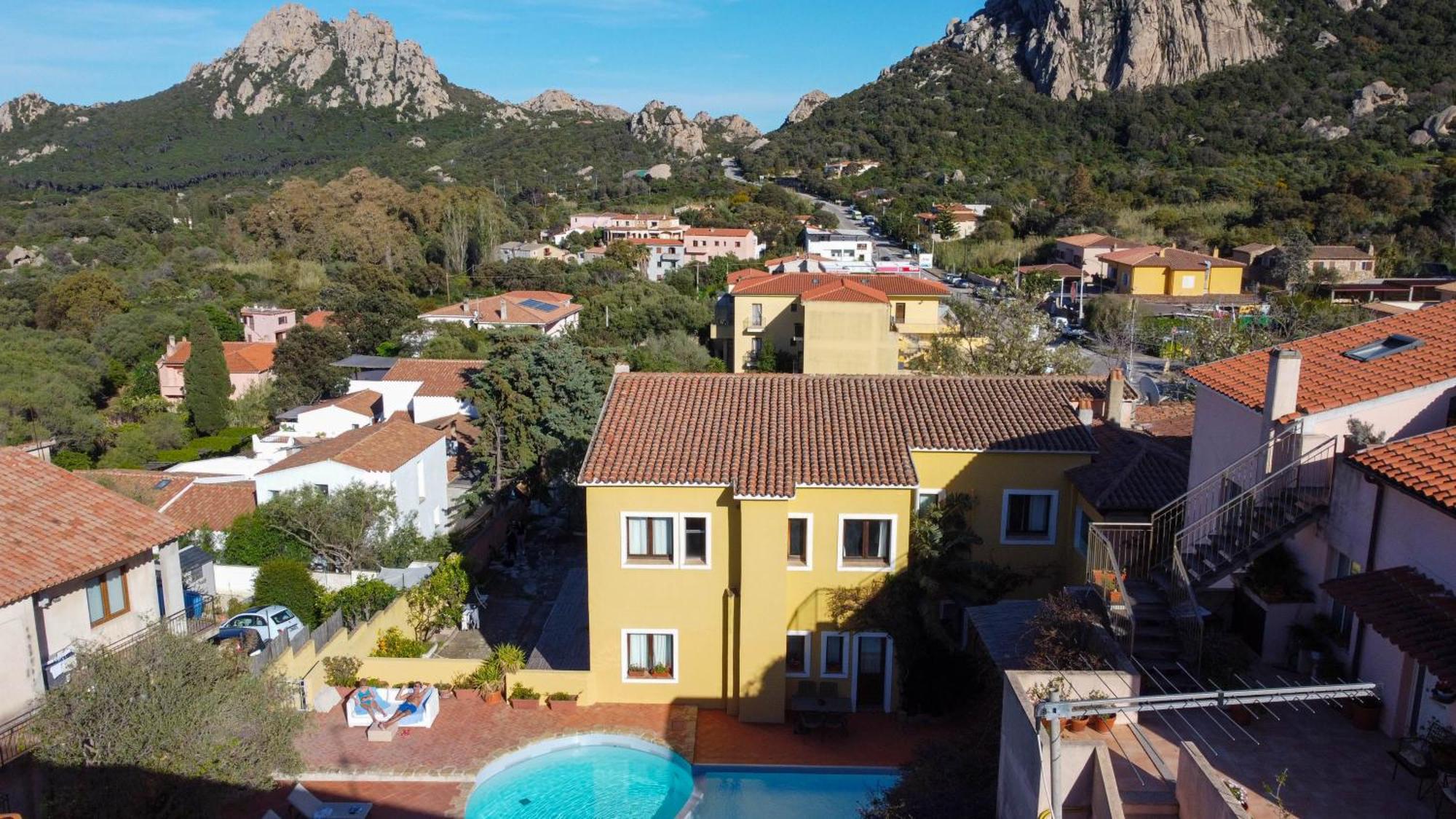 Locanda Sant'Andrea Hotel&Relais San Pantaleo Extérieur photo