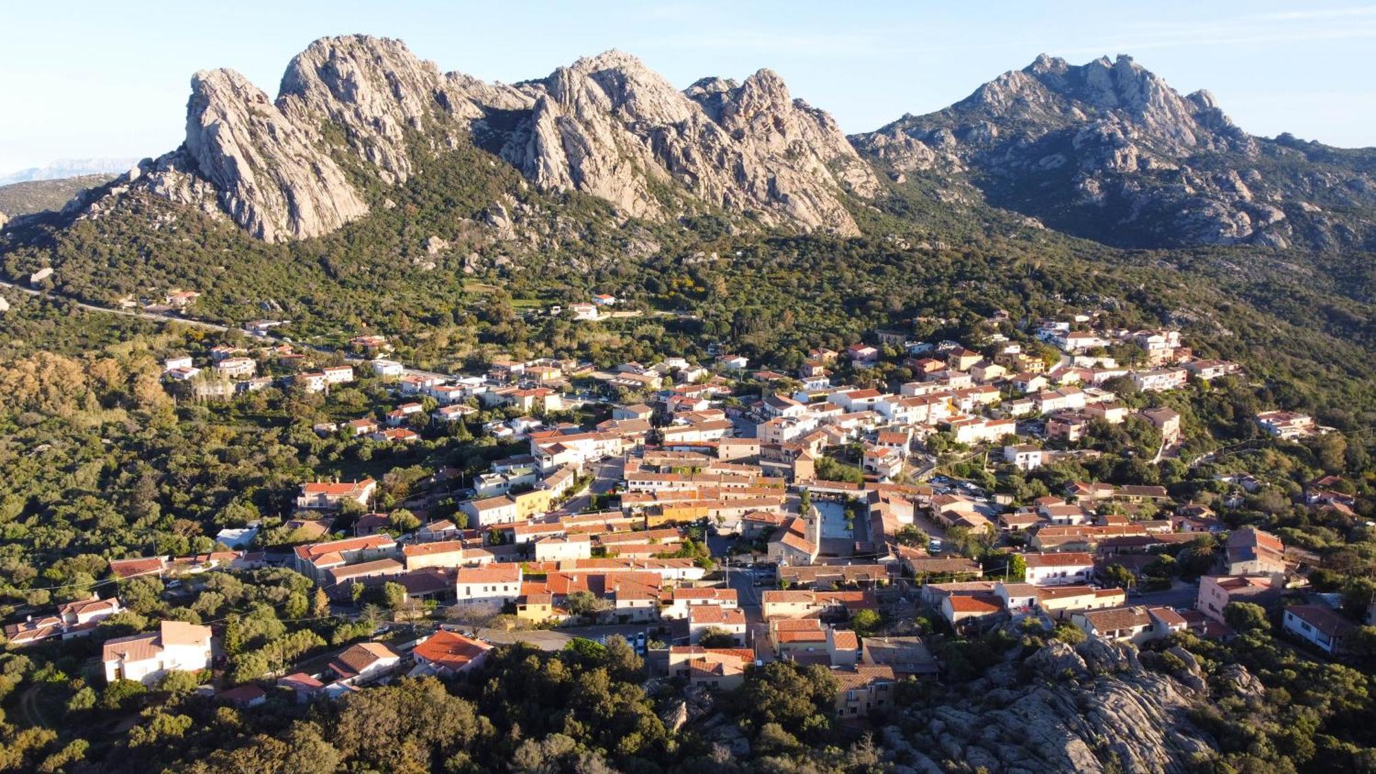 Locanda Sant'Andrea Hotel&Relais San Pantaleo Extérieur photo